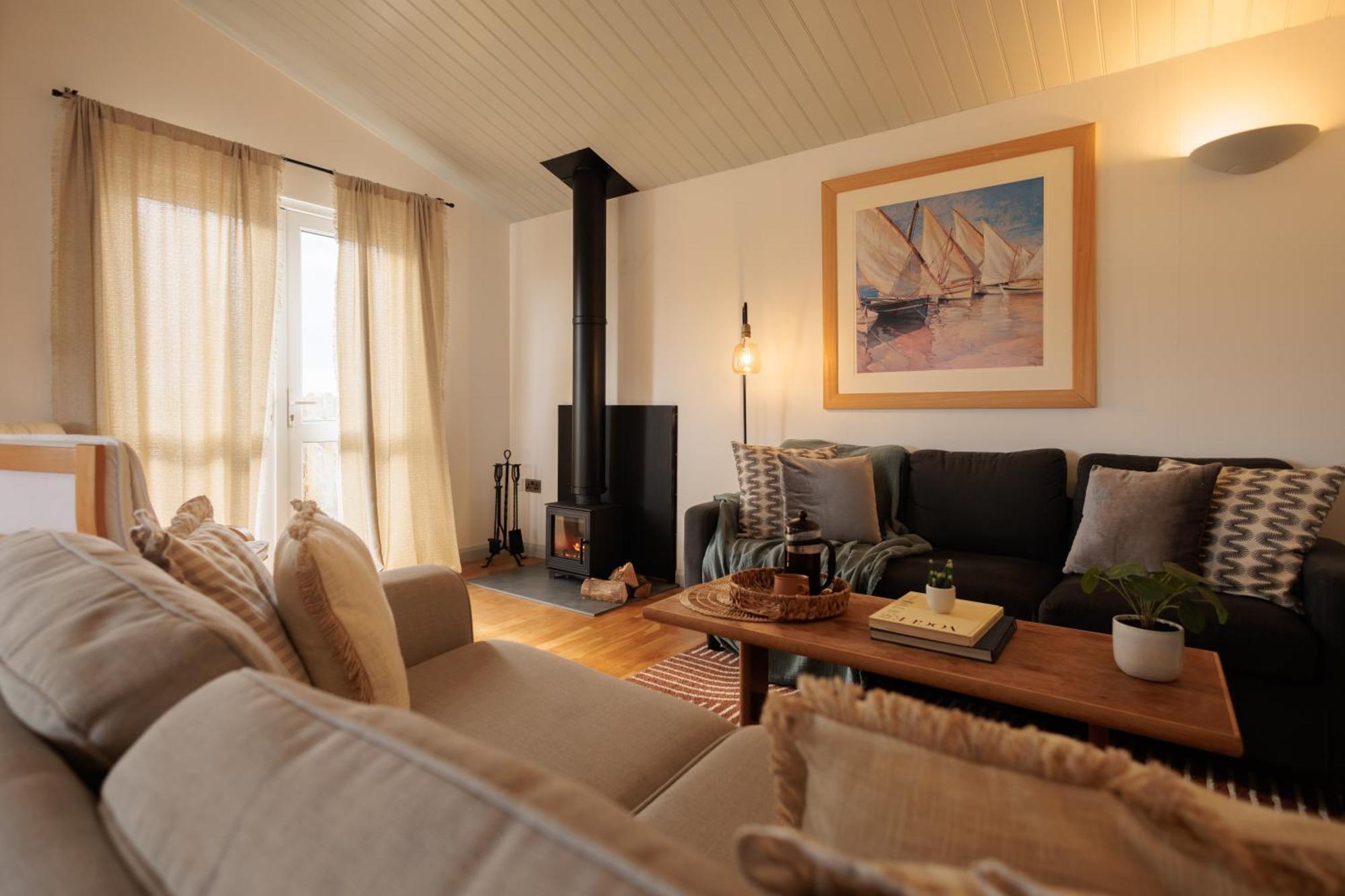 Villa The Retreat, Waterfront & Log Burner Christchurch  Exterior foto